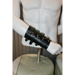 [2100000356881] GAYT*GEAR LEATHER 4 BUCKLE CUFF 