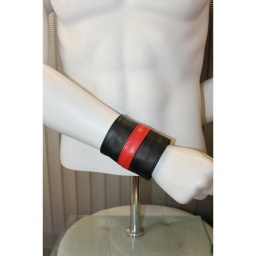 GAYT*GEAR LEATHER ZIP WALLET CUFF